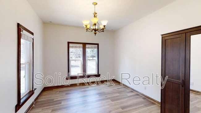 Building Photo - 809 N Wahsatch Ave