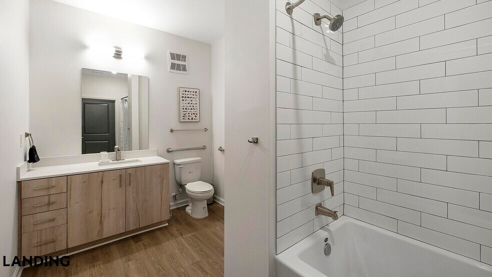 Building Photo - 2800 Milan Ct