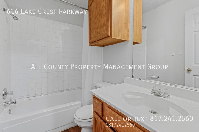 Building Photo - 616 Lake Crest Pkwy
