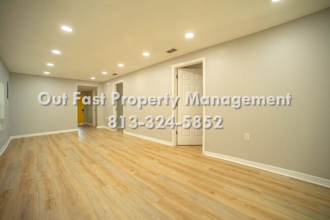 Building Photo - 4811 N 30th St