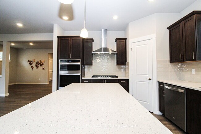 Building Photo - 21 181st St SE