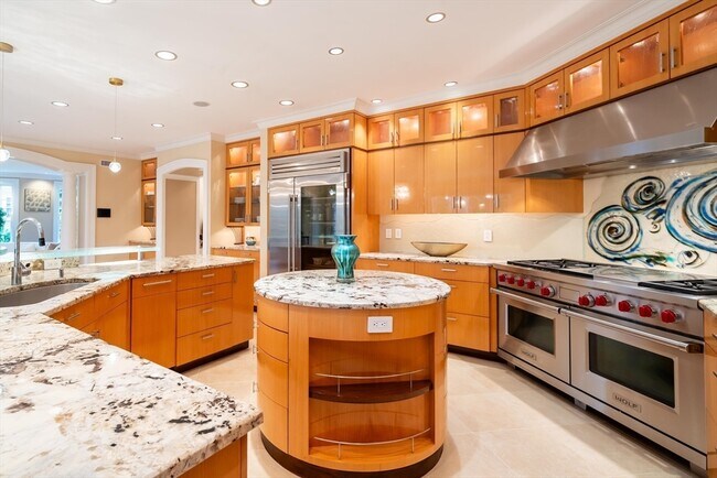 Building Photo - 16 Meriam St