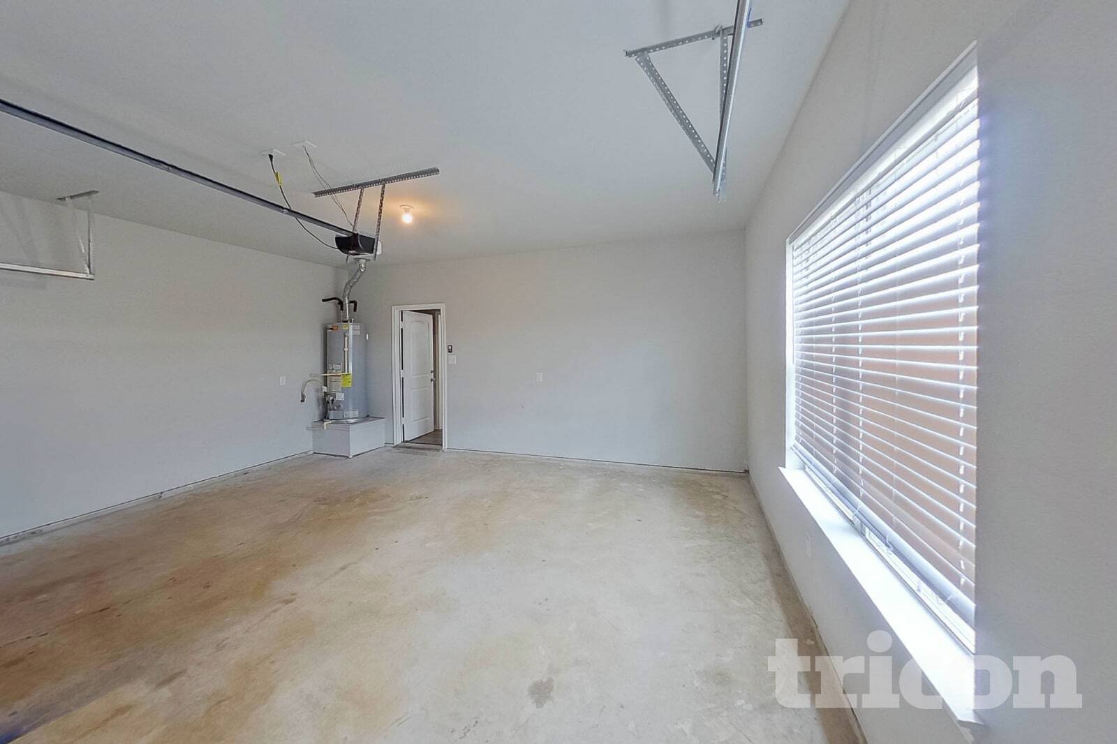 Building Photo - 523 Long Prairie Dr