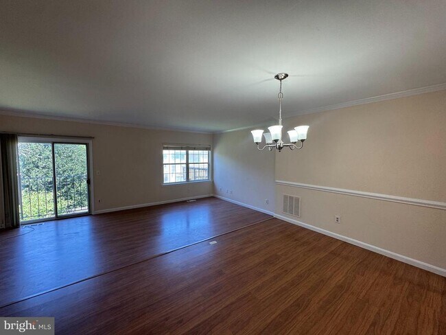 Building Photo - 12302 Sleepy Lake Ct