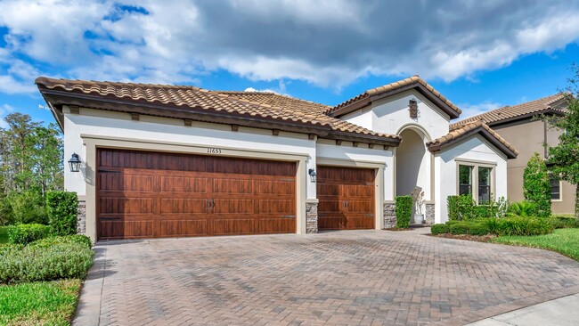 Building Photo - Gorgeous Starkey Ranch Home