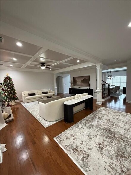 Building Photo - 1341 Chaplains View