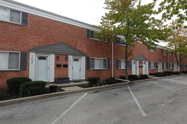 Building Photo - 1420 Shermer Rd