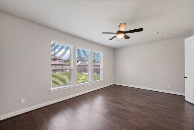 Building Photo - 103 E Christine Manor Dr