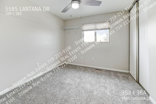 Building Photo - 5585 Lantana Dr