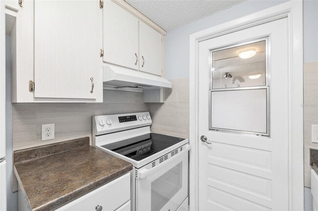 Building Photo - 4948 Getner St