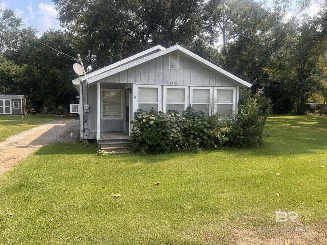 Primary Photo - 2115 S Magnolia St