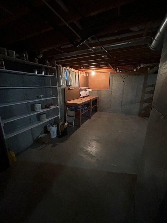 Building Photo - 223 Glenwood Dr