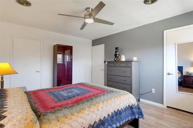 Building Photo - Westminster Townhome