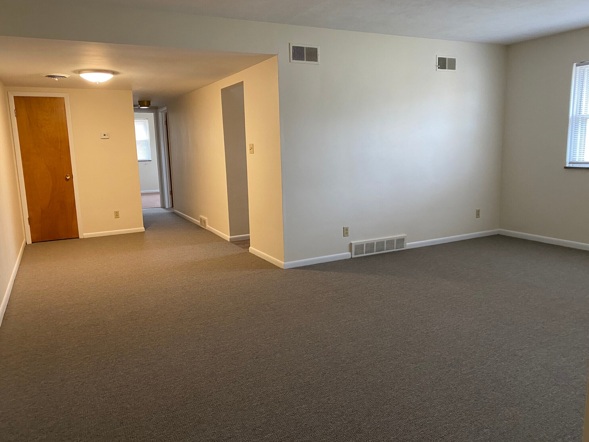 View from entrance to dining/livingroom - 411 Poplar Ave