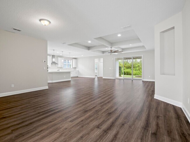 Building Photo - 4 bedroom, 3 bath home in Grand Landings G...