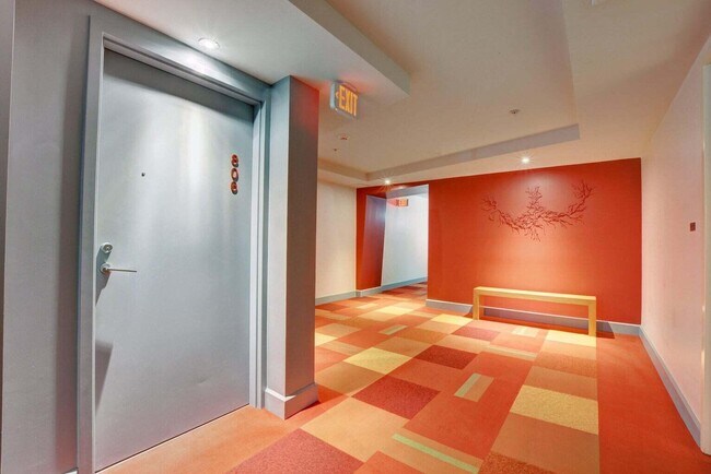 Building Photo - 1551 N Flagler Dr
