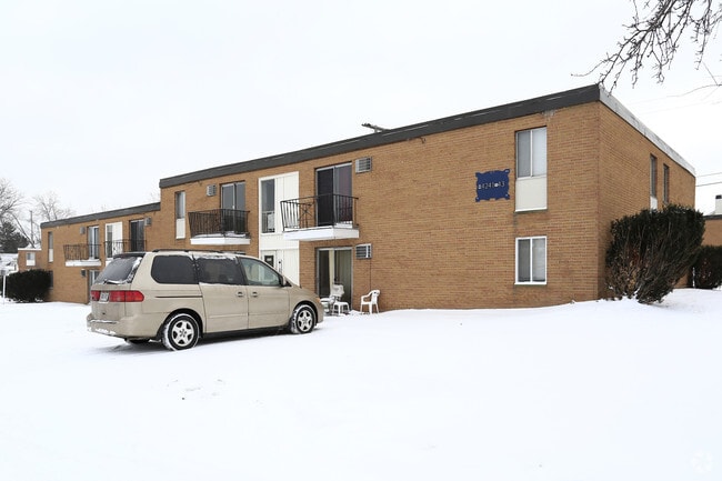 Primary Photo - Valley Point Apartments