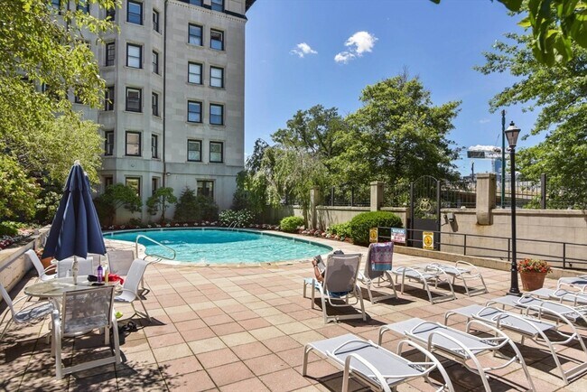 Building Photo - 416 Commonwealth Ave