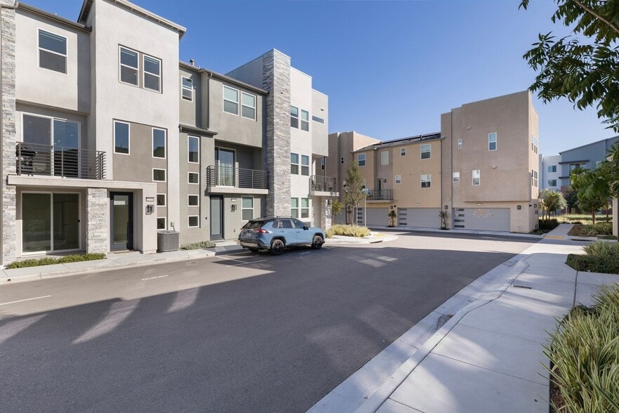 Building Photo - 10406 Adamson Wy