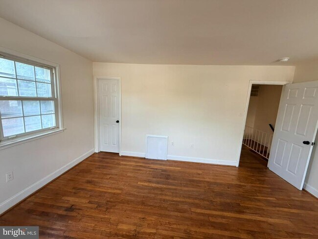Building Photo - 3473 Beale Ct