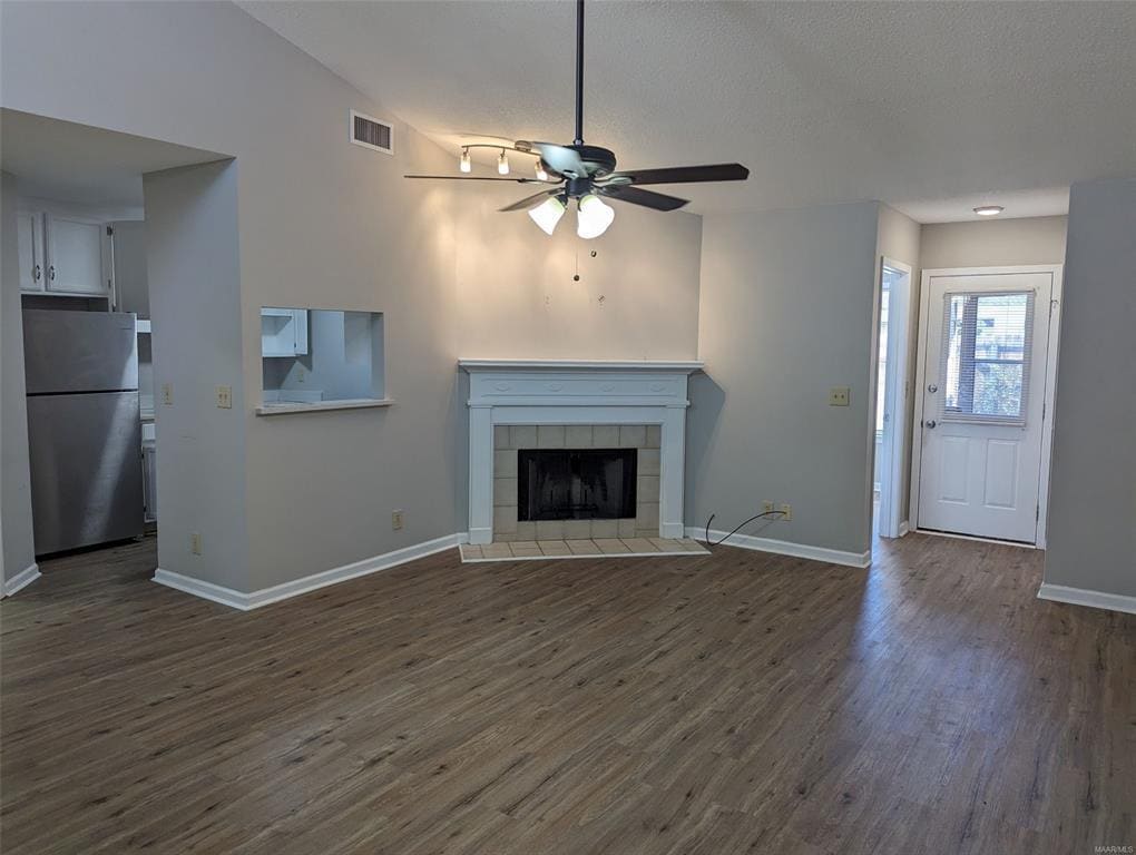 Building Photo - 6272 Bell Gables