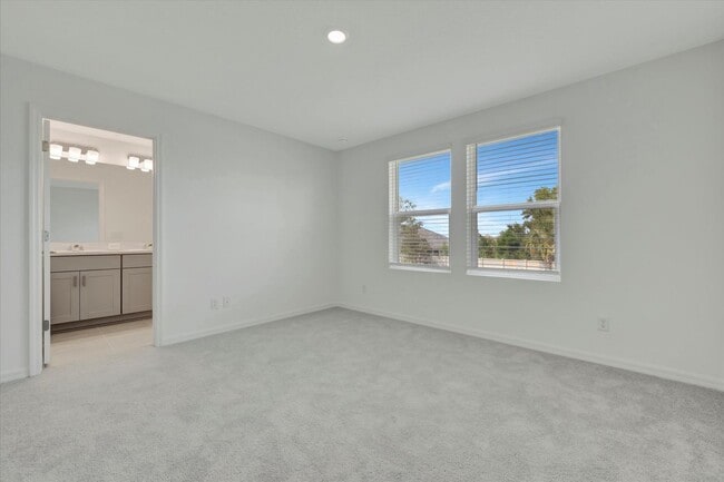 Building Photo - New - Never Lived In Townhome - Lakewood R...