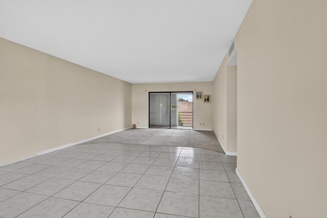 Building Photo - 4140 NW 44th Ave