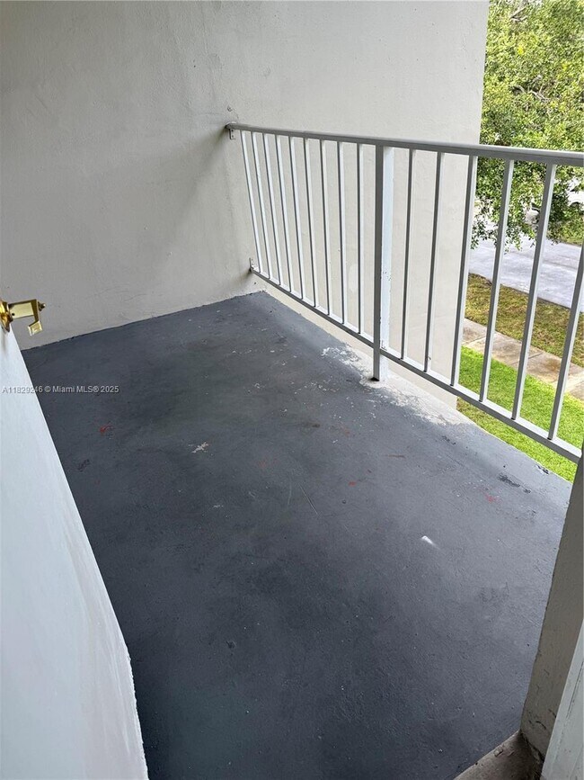 Building Photo - 13900 Lake Placid Ct