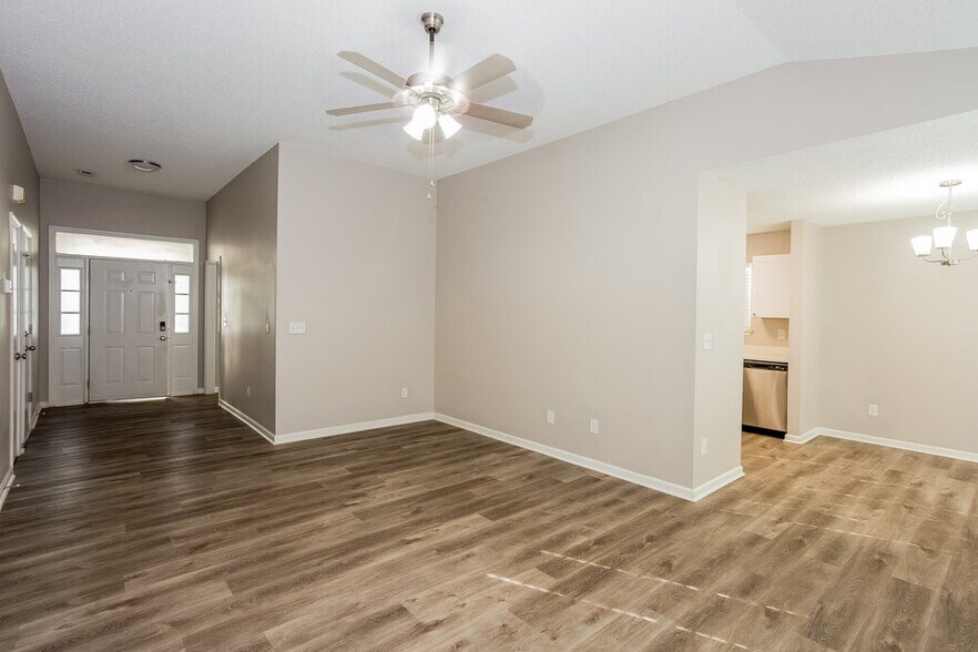 Building Photo - 10404 Milstead Ct