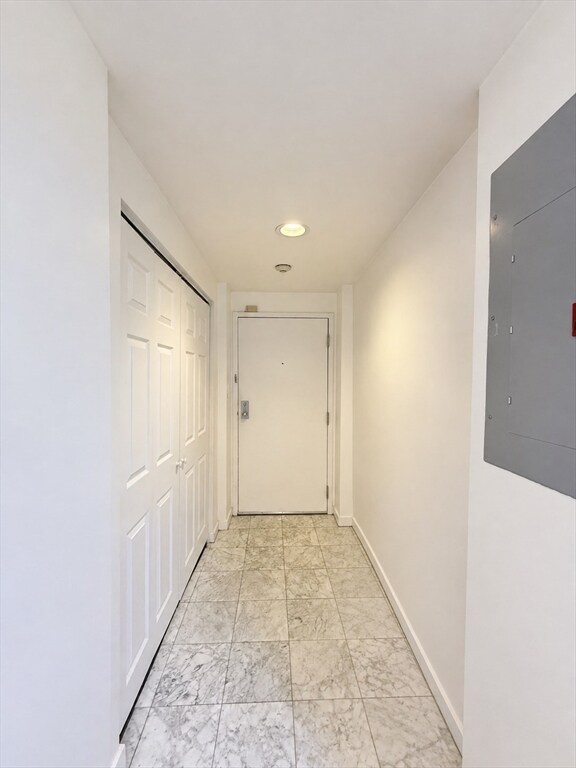 Building Photo - 170 Gore St