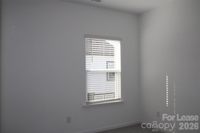 Building Photo - 743 Hoke Ln