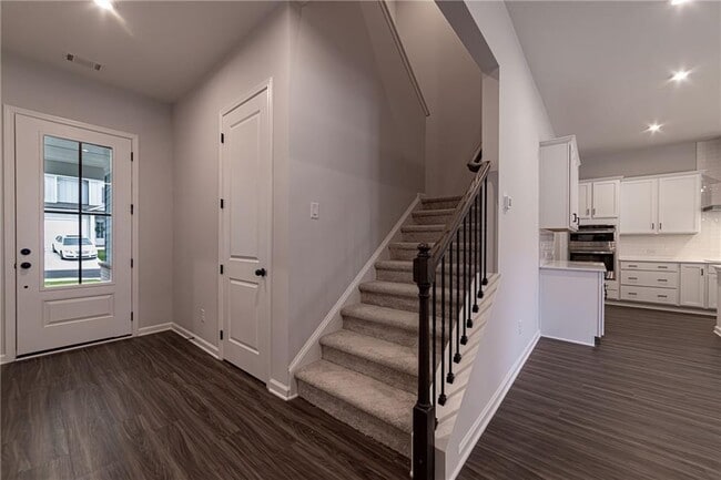 Building Photo - 212 Birchwood Row