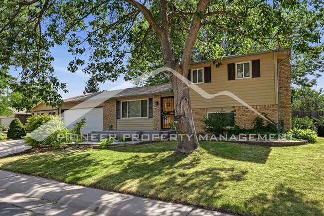 Building Photo - Charming Home with Washer/Dryer and 2-Car Garage