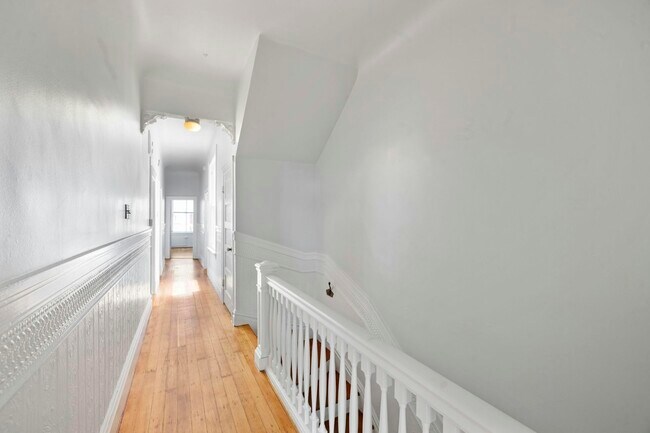 Building Photo - 263-267 South Van Ness Avenue, Unit 265