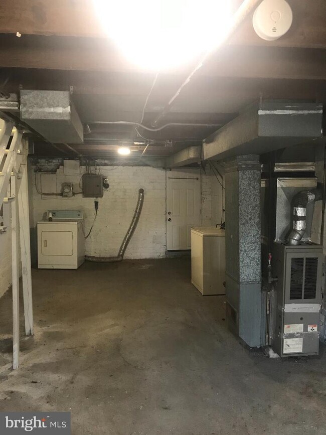 Building Photo - 1522 Plum St