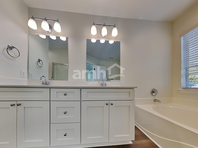 Building Photo - 328 Rice Bay Dr