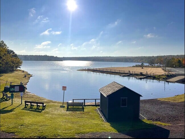 Building Photo - 5 Masters Trail