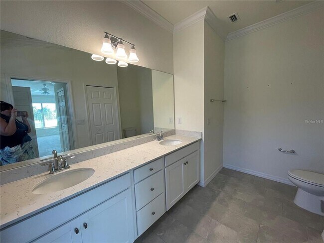 Building Photo - 5674 Palmer Cir