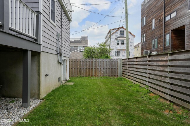 Building Photo - 3 Willow Way