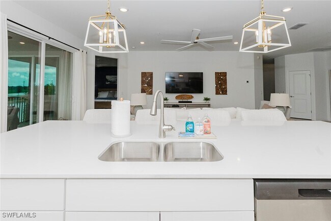 Building Photo - 6052 Ellerston Wy