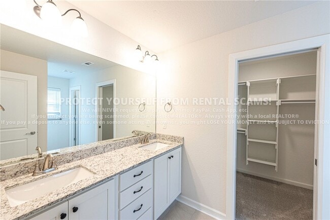Building Photo - 410 Coconut Ln
