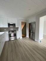 Building Photo - 241 Bartlett St