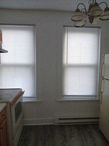 Building Photo - 3719 L St