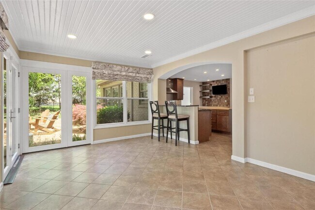 Building Photo - 101 Graybridge Rd