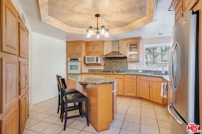 Building Photo - 3860 Cazador St