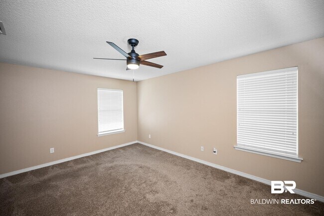 Building Photo - 13097 Concord Dr E