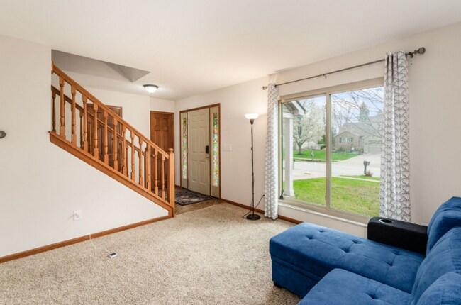 Building Photo - 8370 Payson Dr