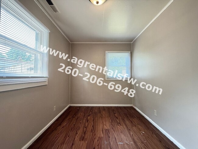 Building Photo - Charming 2-Bedroom Ranch for Rent- Section...