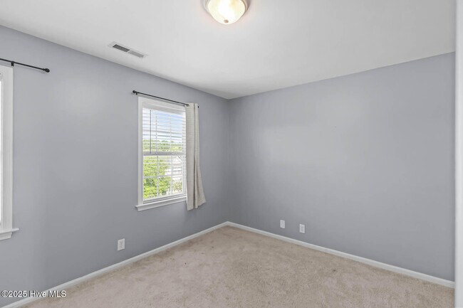 Building Photo - 415 Caldwell Loop