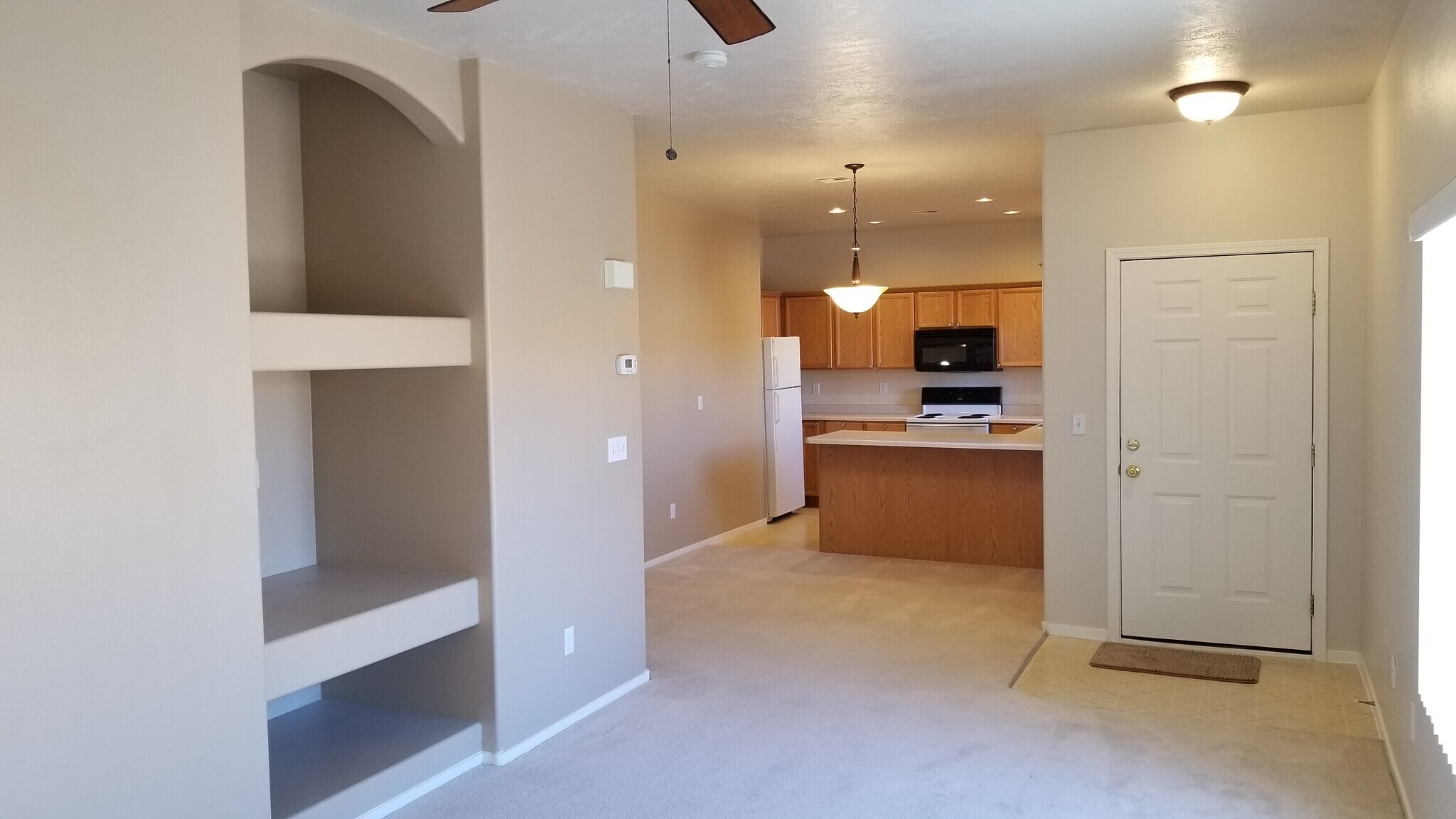 Kitchen - 724 Hardy Way